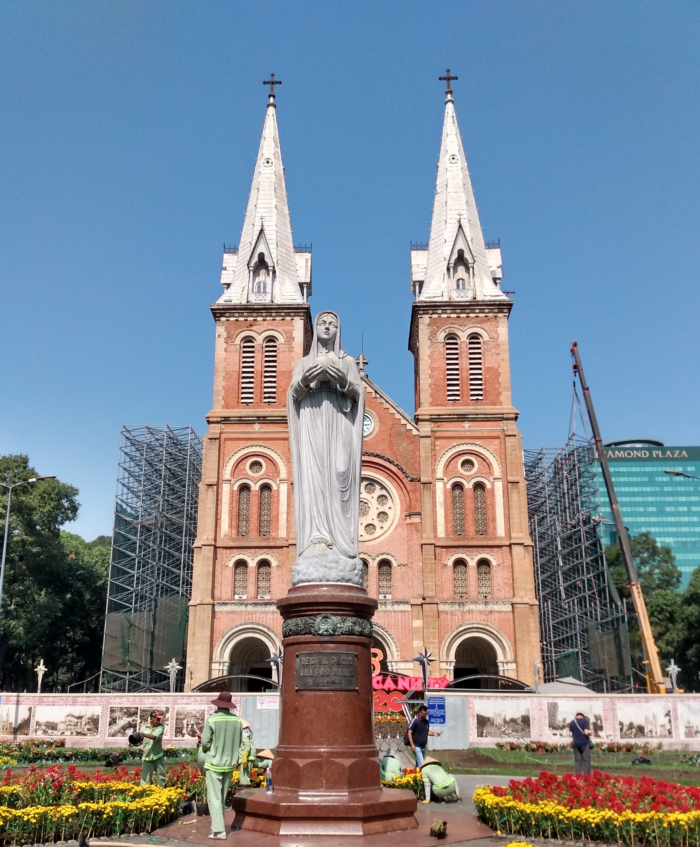 notre dame cathedral in saigon
